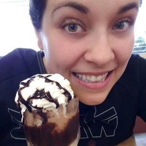 Meet your Posher, Mandy